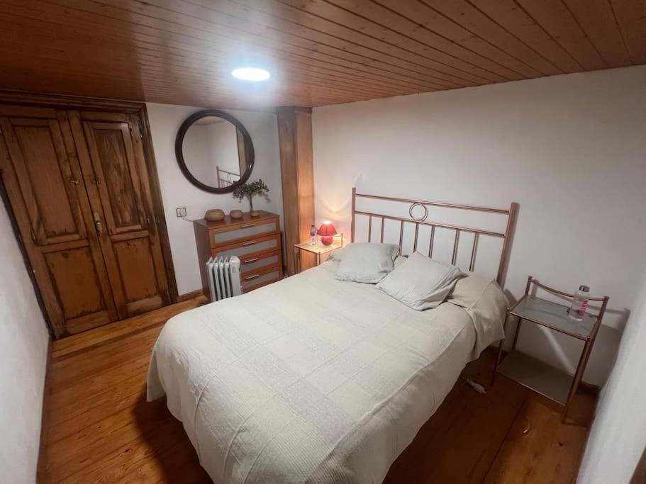 Villadecelis Mieres  Eksteriør bilde